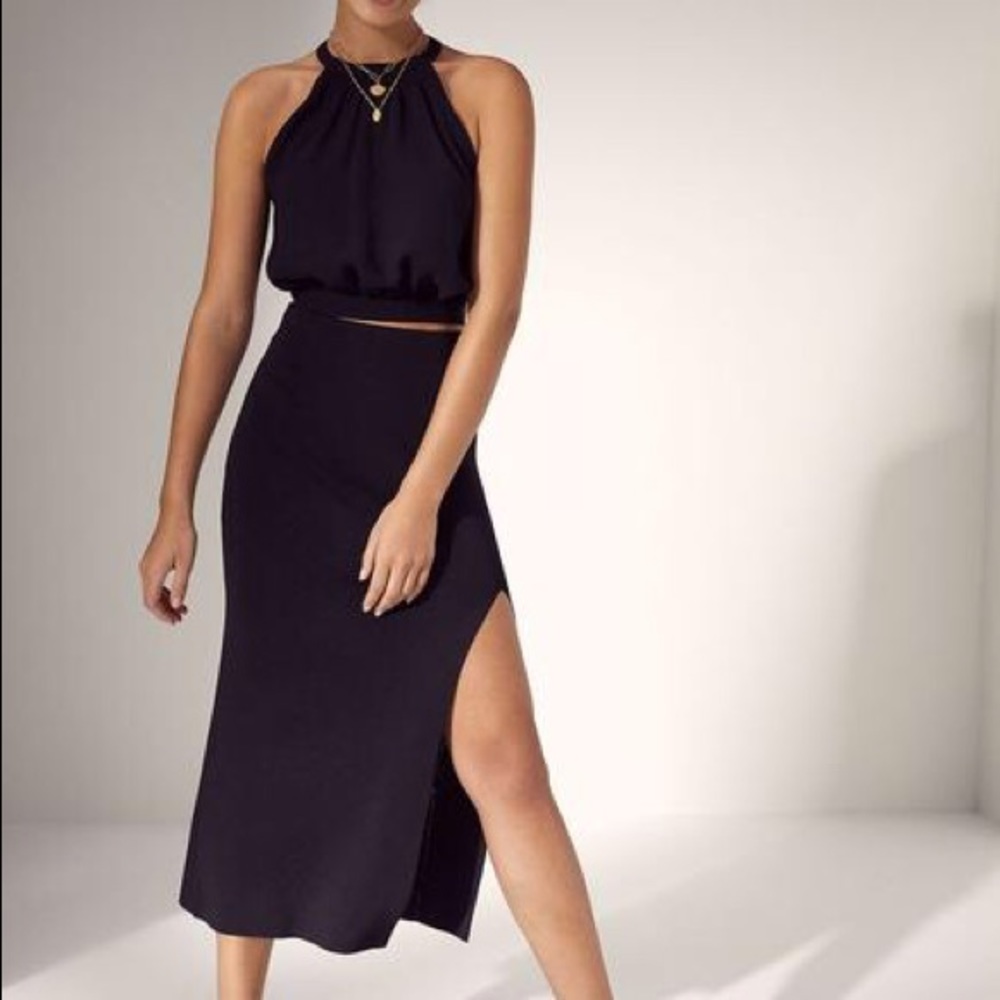Wilfred Aritzia black ribbed midi skirt with slit